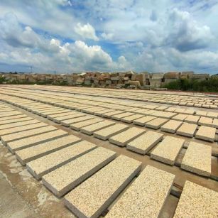 吐鲁番 黄金麻荔枝面花岗岩石材地铺石防护中