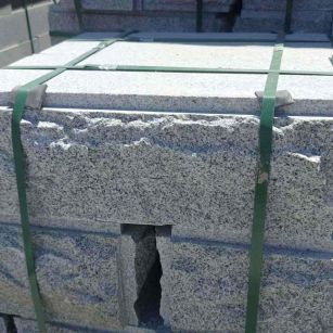 吐鲁番 芝麻白花岗岩自然面成品