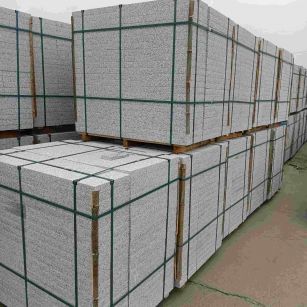 吐鲁番 白麻花岗岩石材荔枝面地铺石（300*600*50）