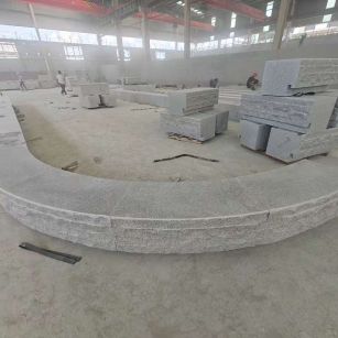 吐鲁番 芝麻白异形坐凳，自然面光面弧形加工