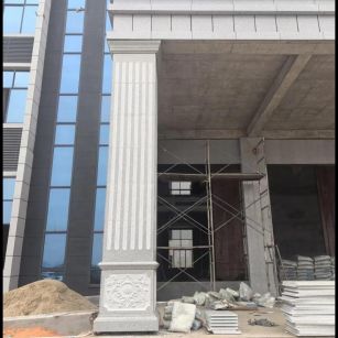 吐鲁番 芝麻白光面花岗岩门楼大柱（罗马柱）配雕花底座