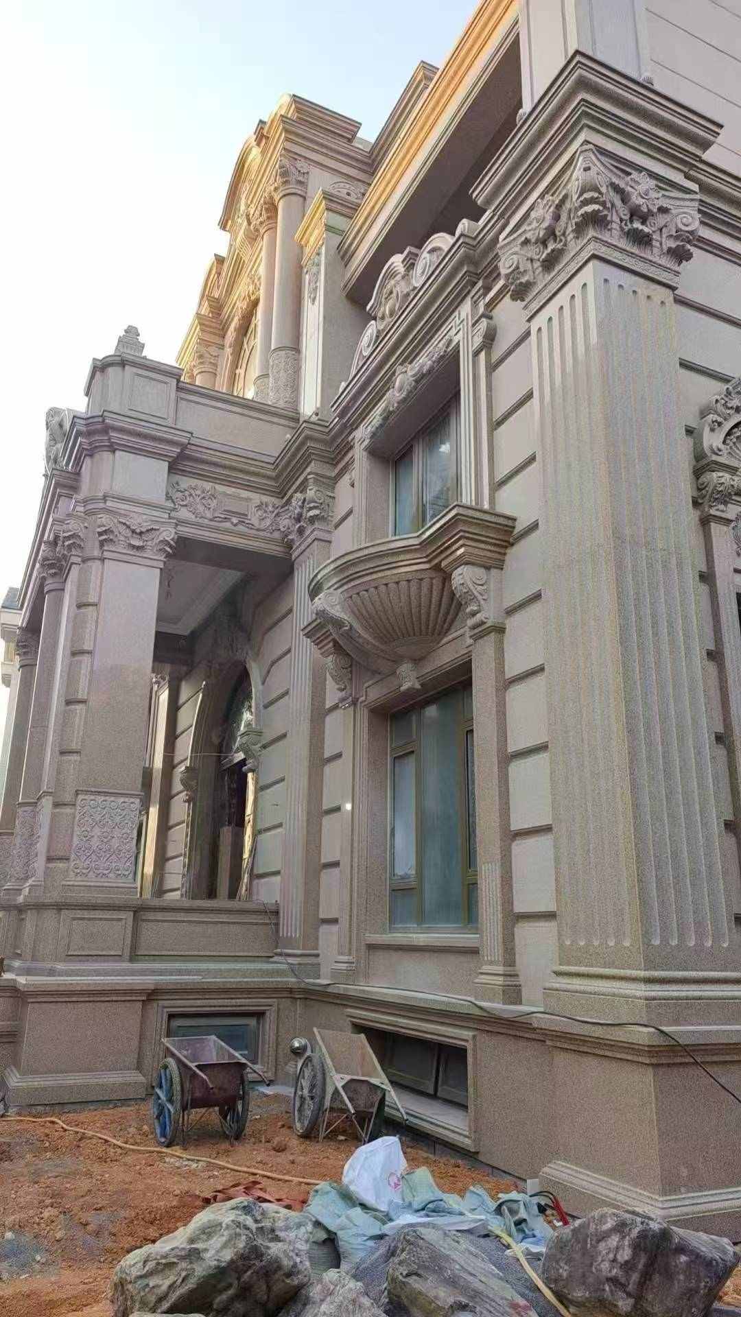 吐鲁番 黄金麻花岗岩光面别墅外墙干挂施工完成