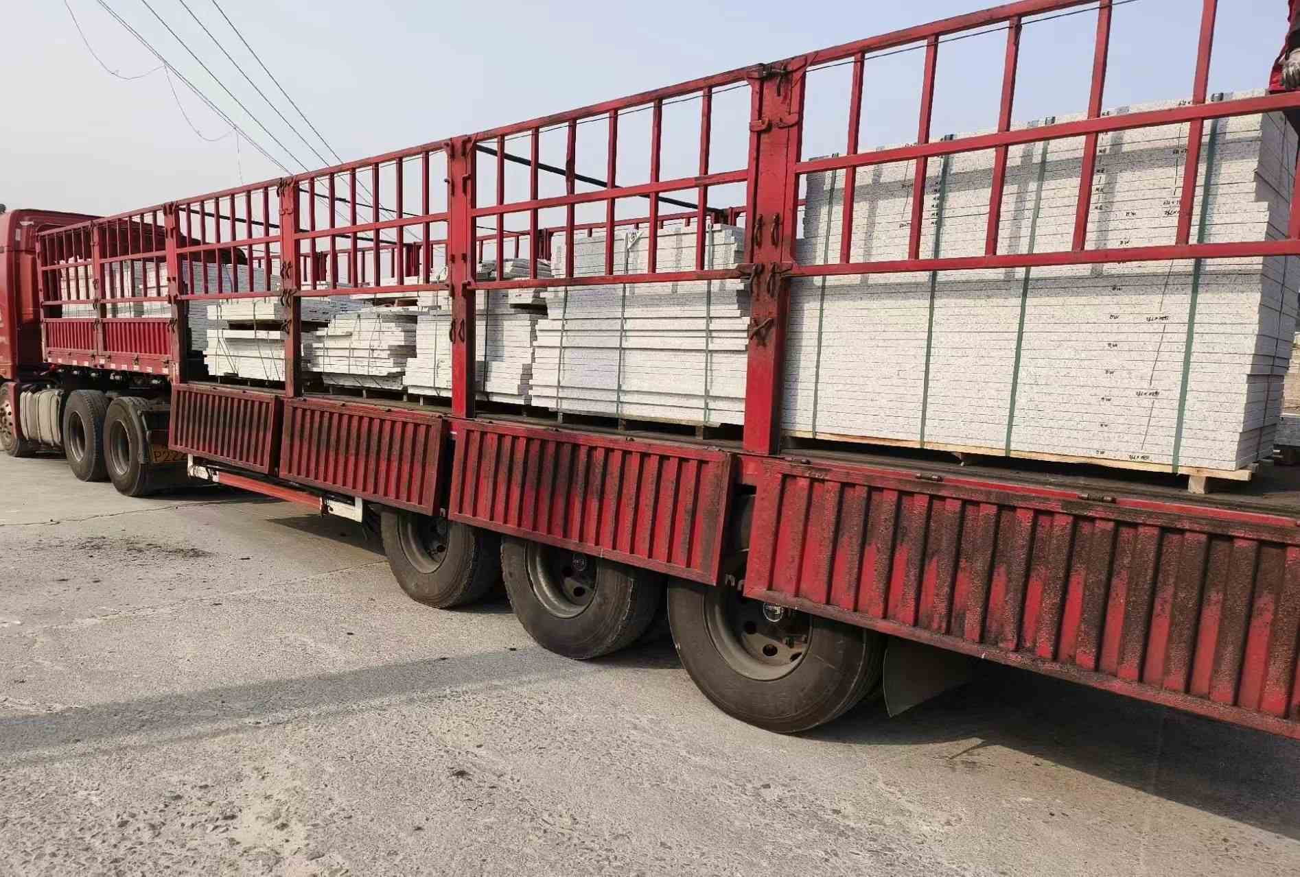 吐鲁番 白麻荔枝面外墙干挂，工厂装车日常