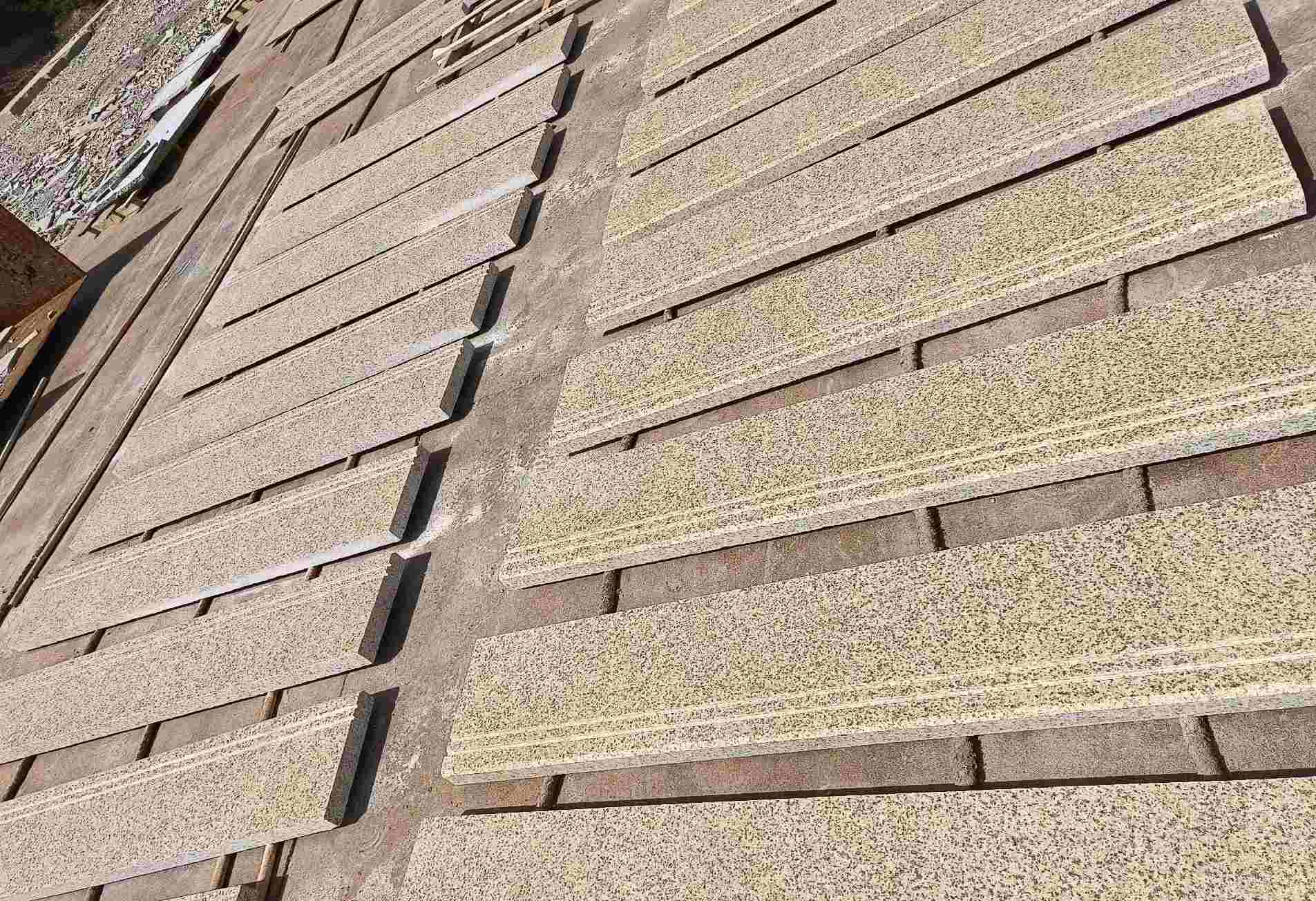 吐鲁番 黄金麻花岗岩光面楼梯踏步