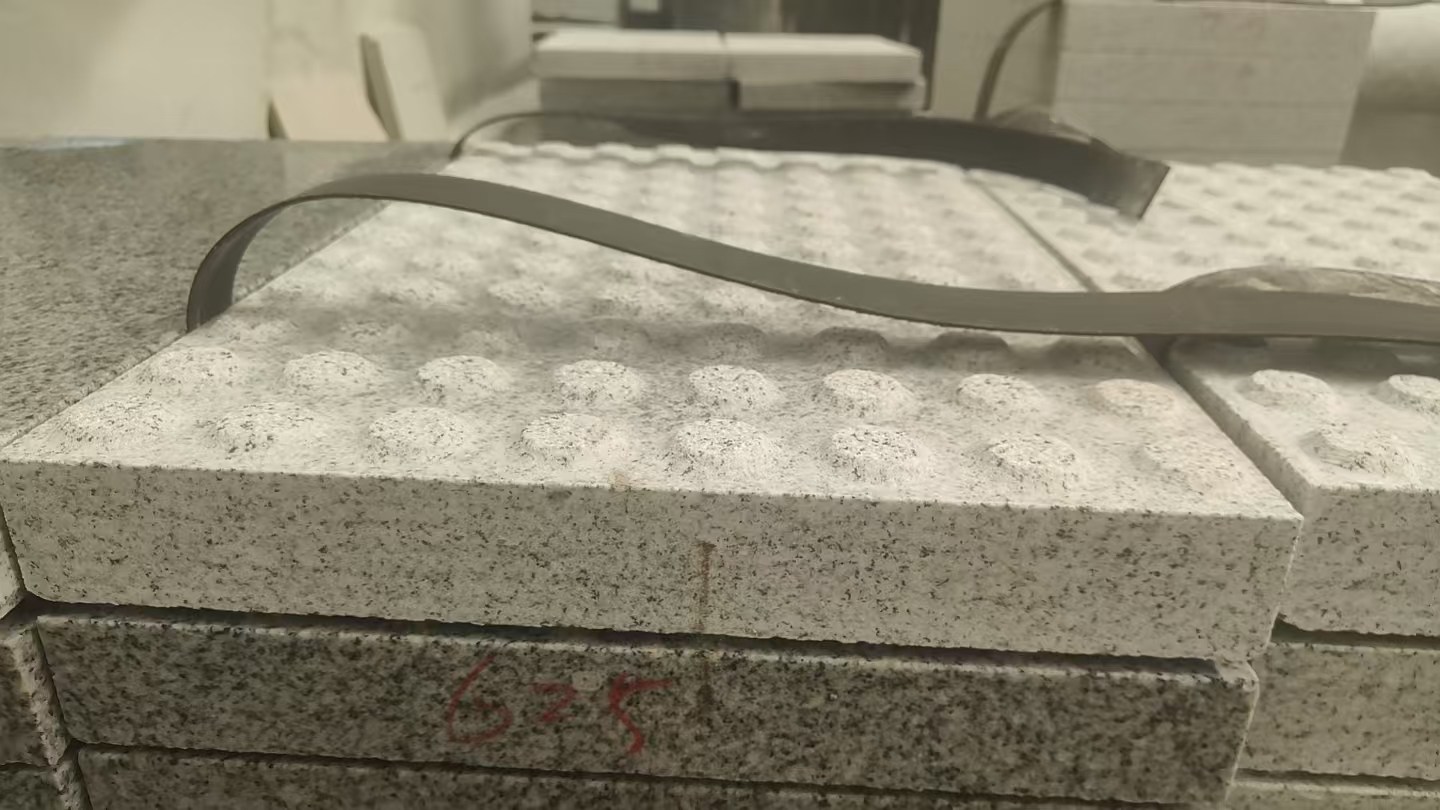 吐鲁番 芝麻白花岗岩6.0公分荔枝面五轴加工雕刻盲点