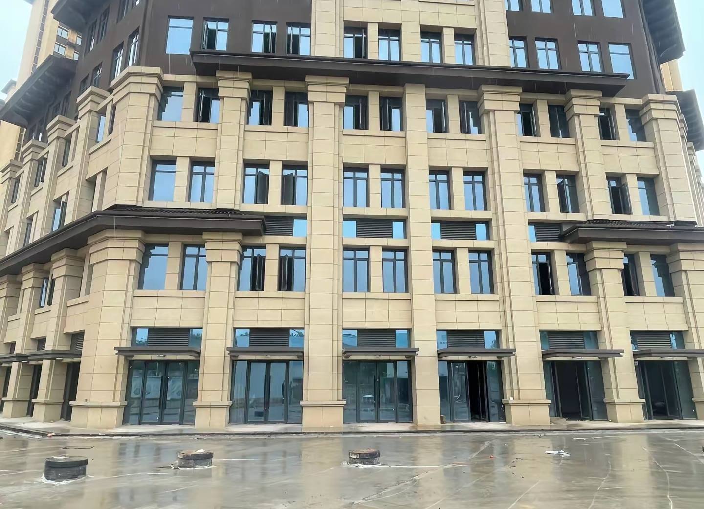 吐鲁番 黄金麻花岗岩荔枝面小区外墙干挂