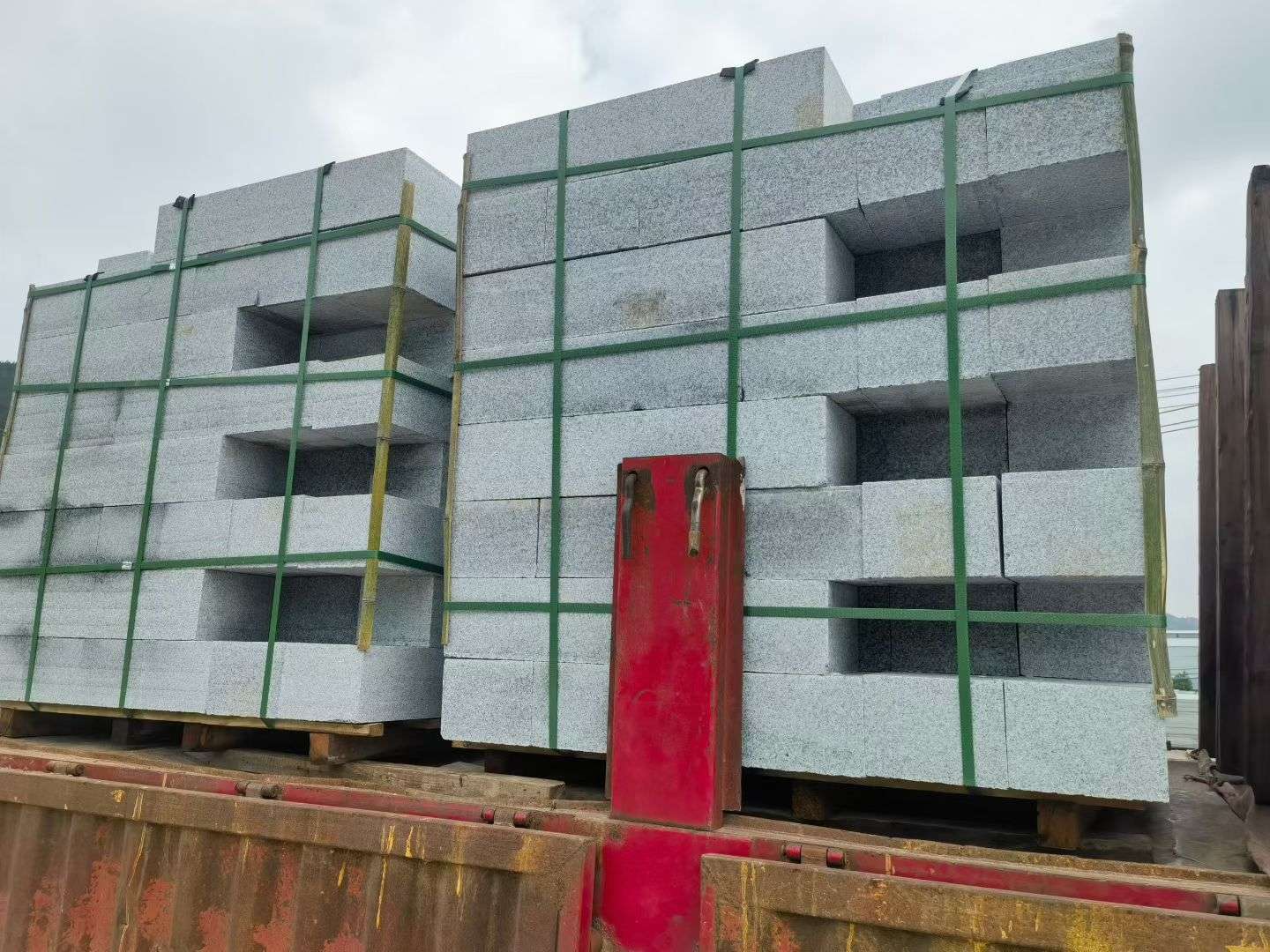 吐鲁番 芝麻白花岗岩路沿石，平石，路侧石，马路牙子，路缘石，立缘石，平缘石等