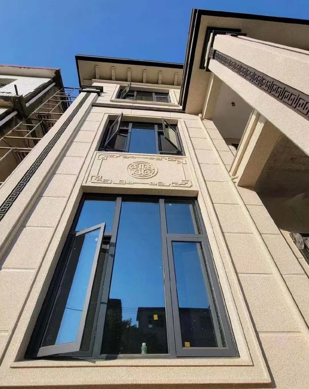 吐鲁番 黄金麻荔枝面别墅外墙干挂效果展示