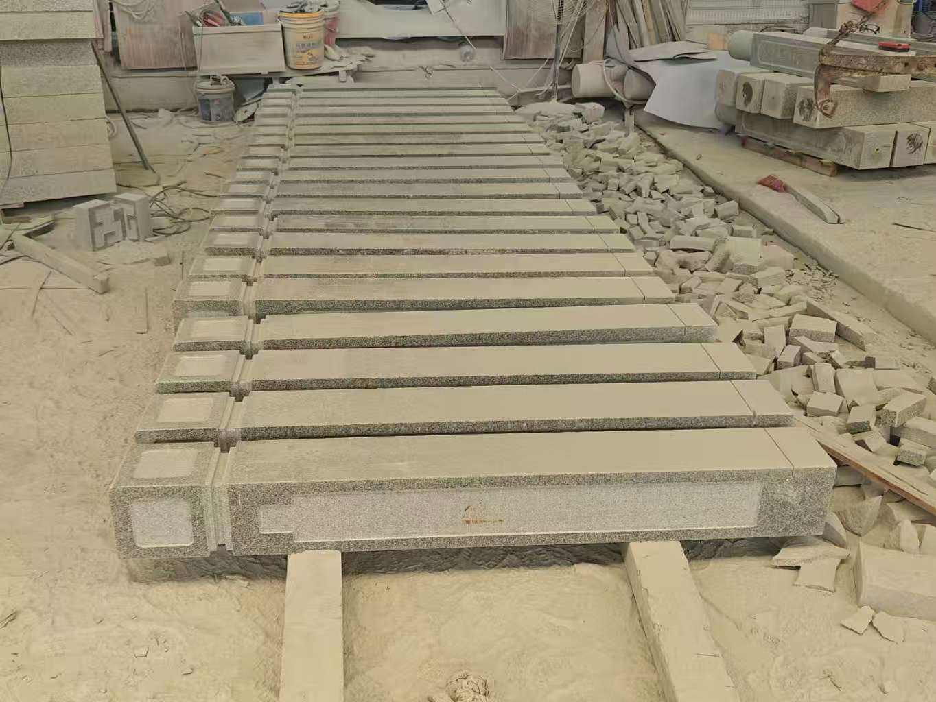 吐鲁番 芝麻白异形加工雕刻-栏杆大柱，方柱