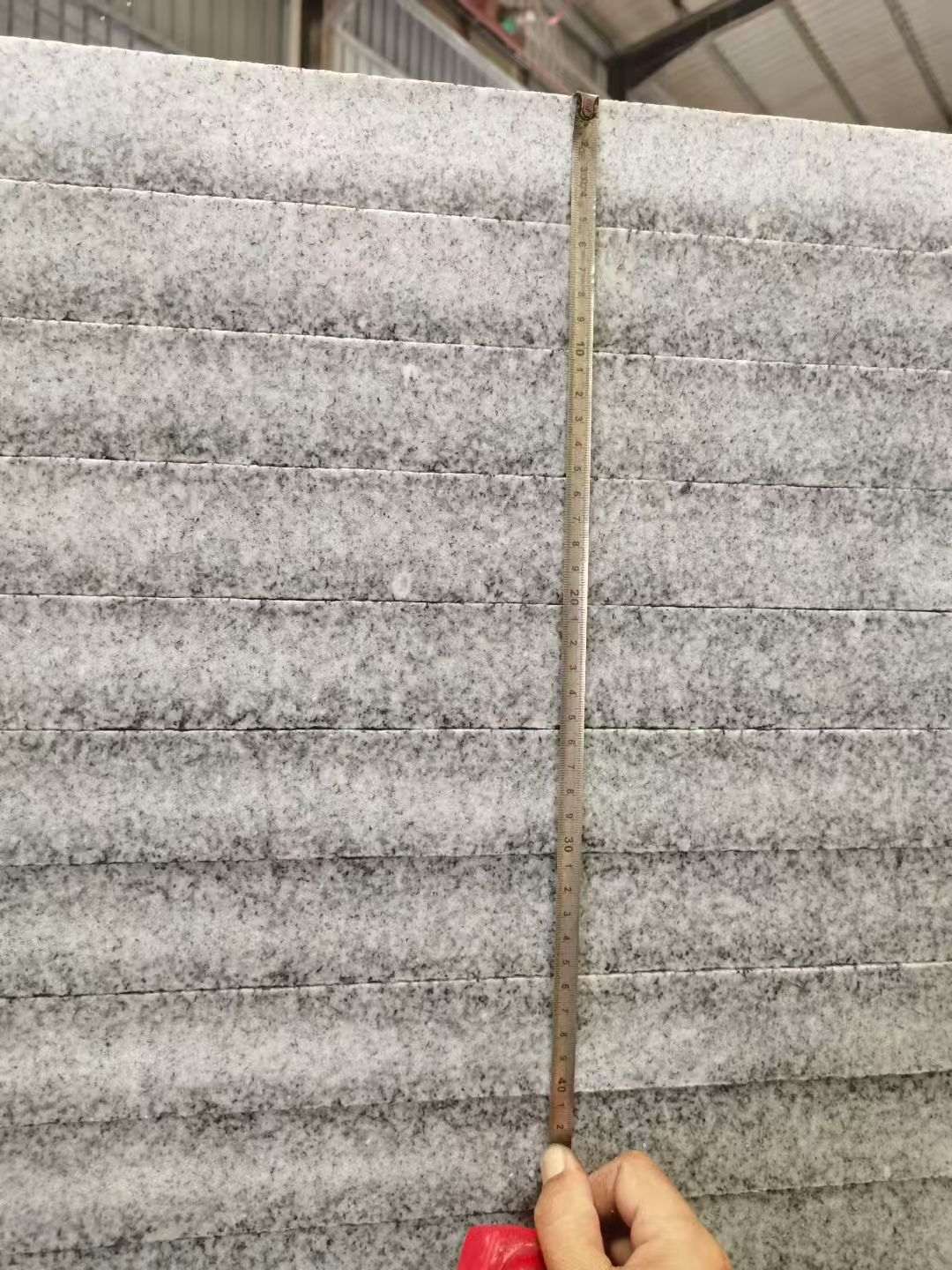 吐鲁番 芝麻白火烧成品厚薄均匀，B料价格接近A料质量