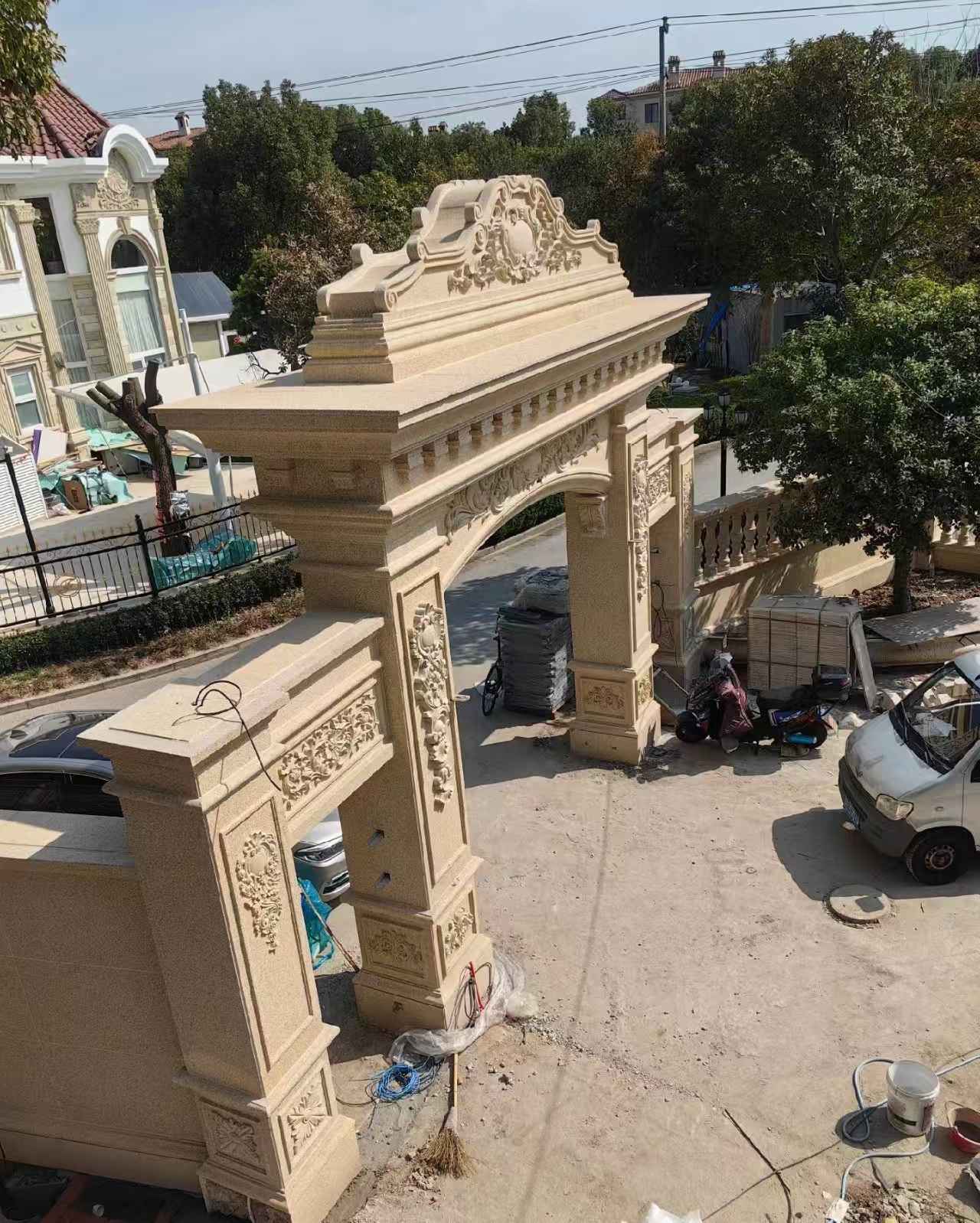 吐鲁番 黄金麻荔枝面花岗岩别墅门楼