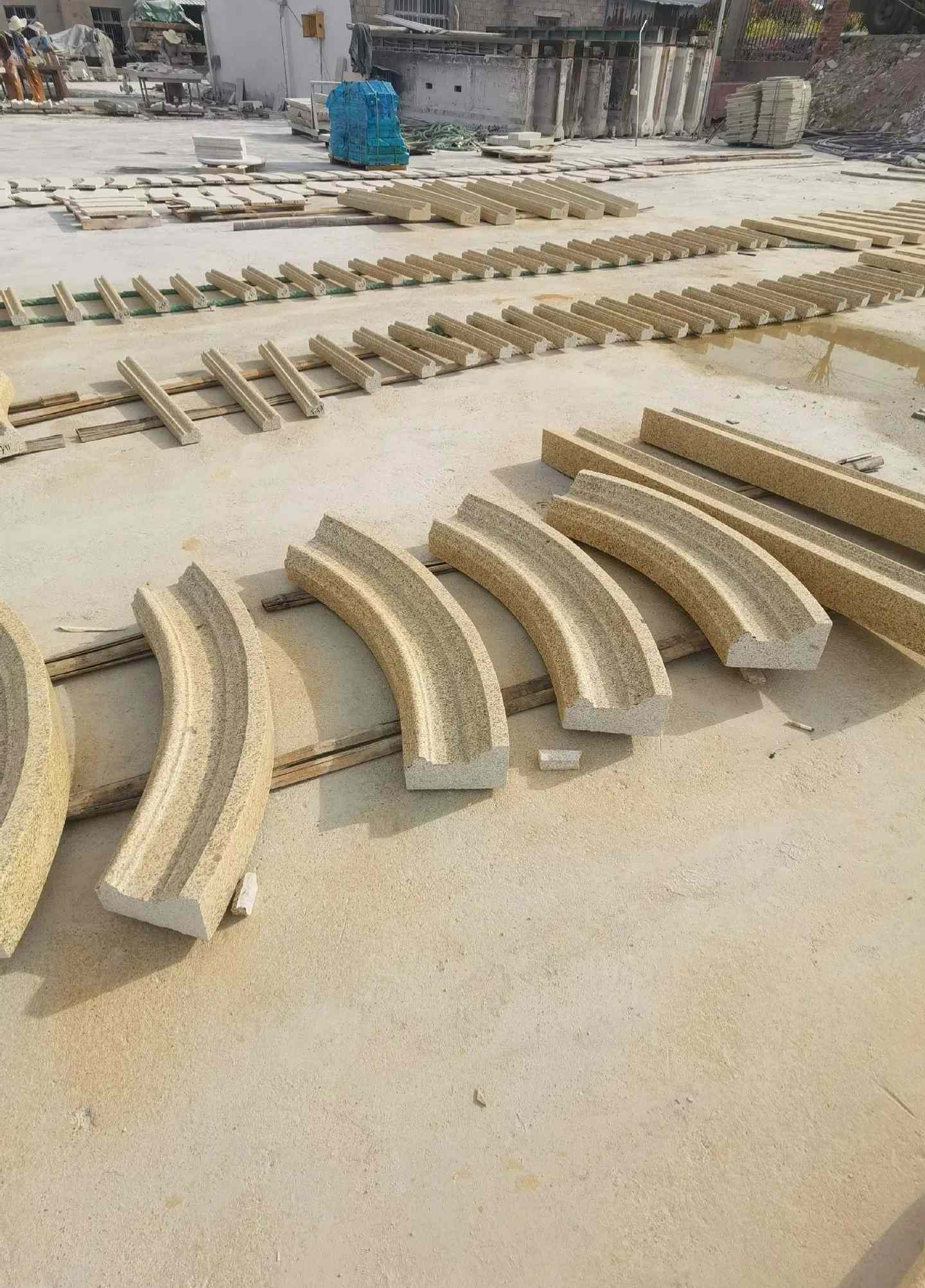 吐鲁番 黄金麻花岗岩别墅线条