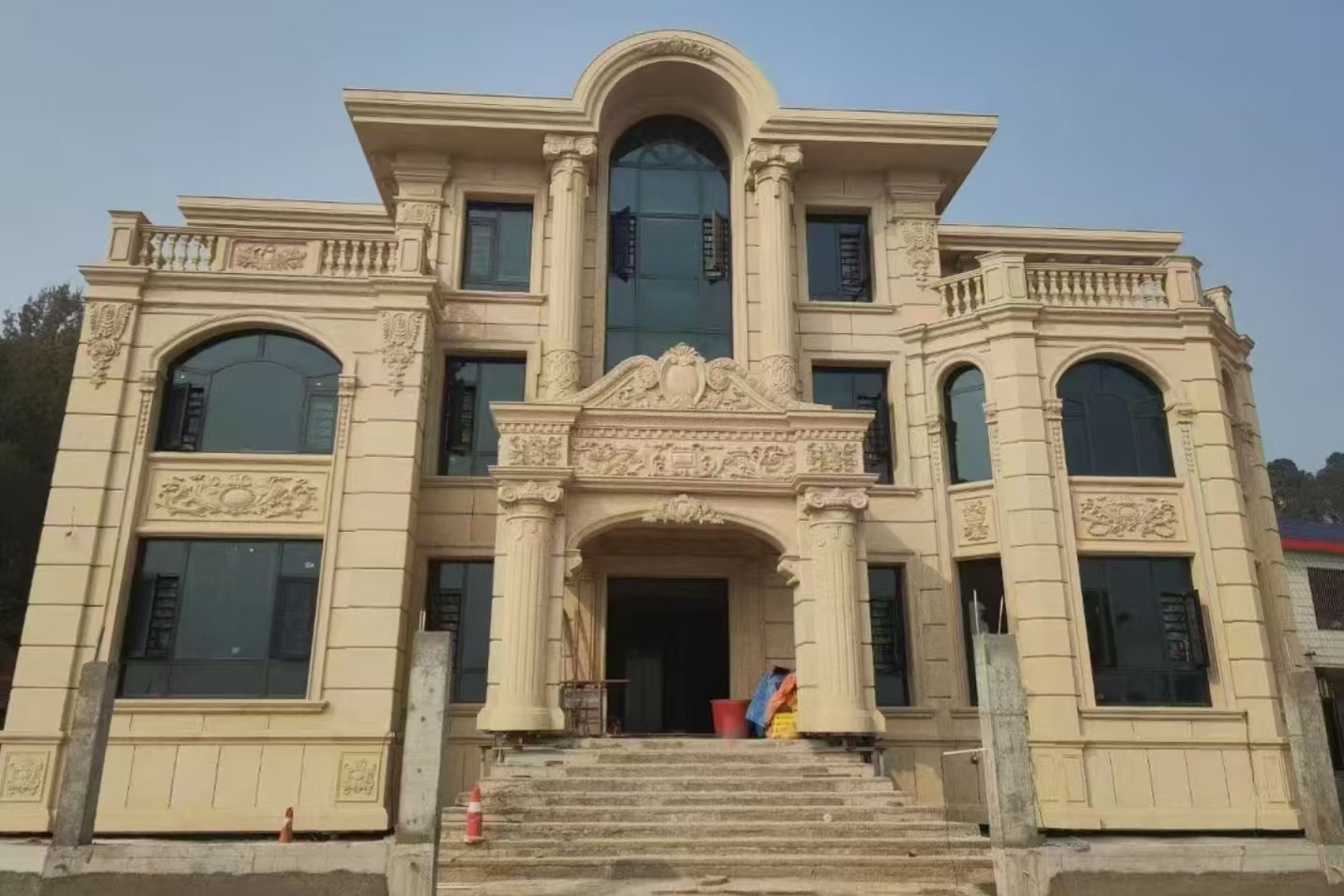 吐鲁番 黄金麻花岗岩别墅外墙干挂