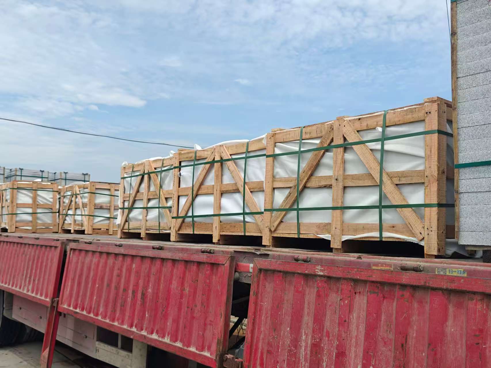 吐鲁番 芝麻白花岗岩地铺石出口专车-泰国游